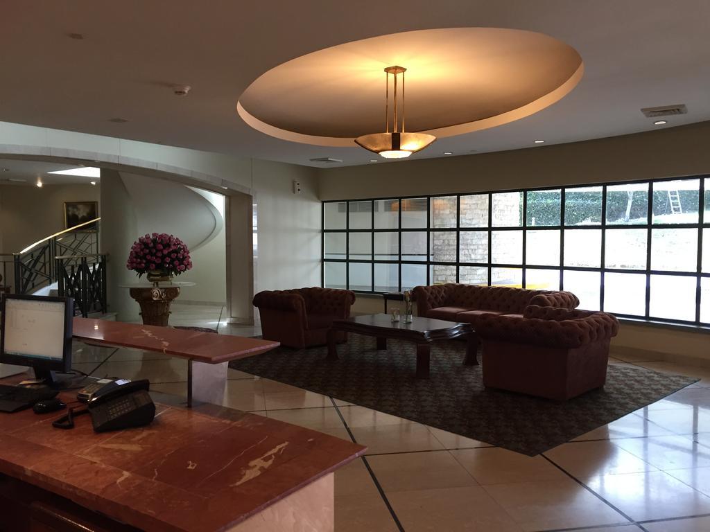 Aparta Hotel Torres De Suites Quito Quarto foto